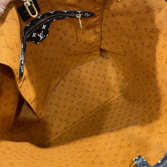 Louis Vuitton Monogram Giant Crafty Neverfull MM in Creme/Caramel (JB1316) - Picture 11 of 13